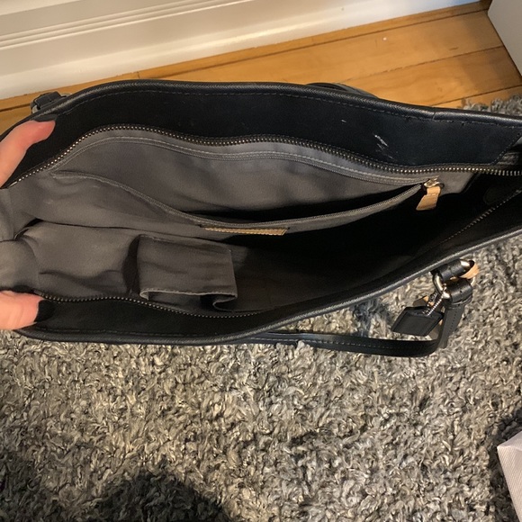 Black coach tote - Picture 5 of 8